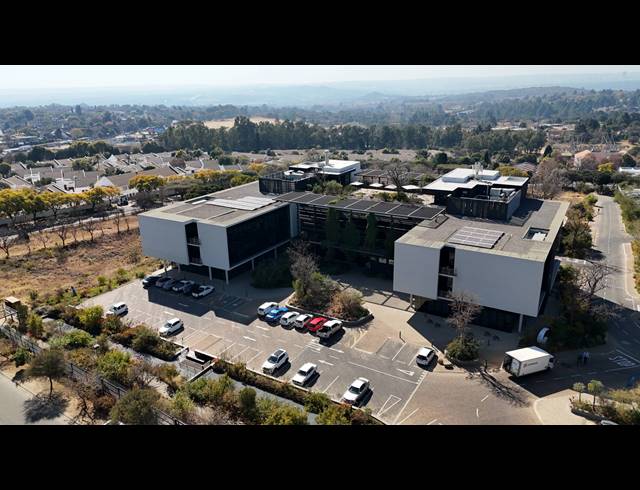 4,456M² OFFICE TO LET IN BRYANSTON